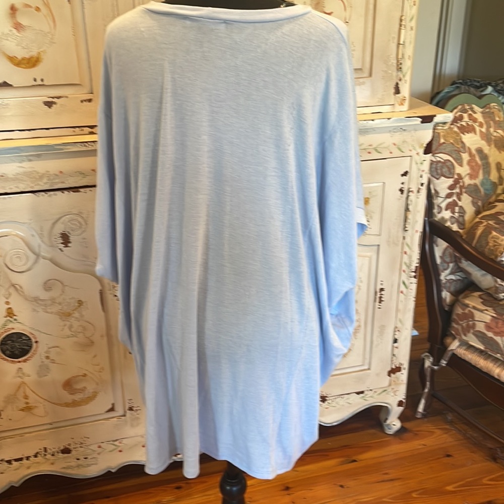 First Look NWT tunic - Picture 2 of 2
